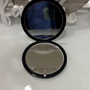 Anastasia Beverly Hills Elegant Black Mirror